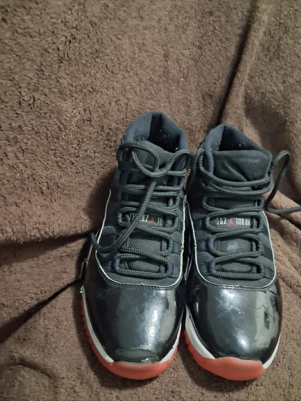 Air Jordan 11 Bred 2019 Size 7y
